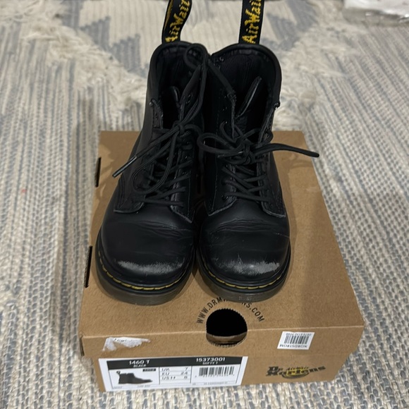 Dr Martens softy T toddler boots size 8US. - Picture 1 of 4